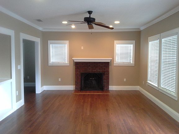 4th image of 501 E Harwood St