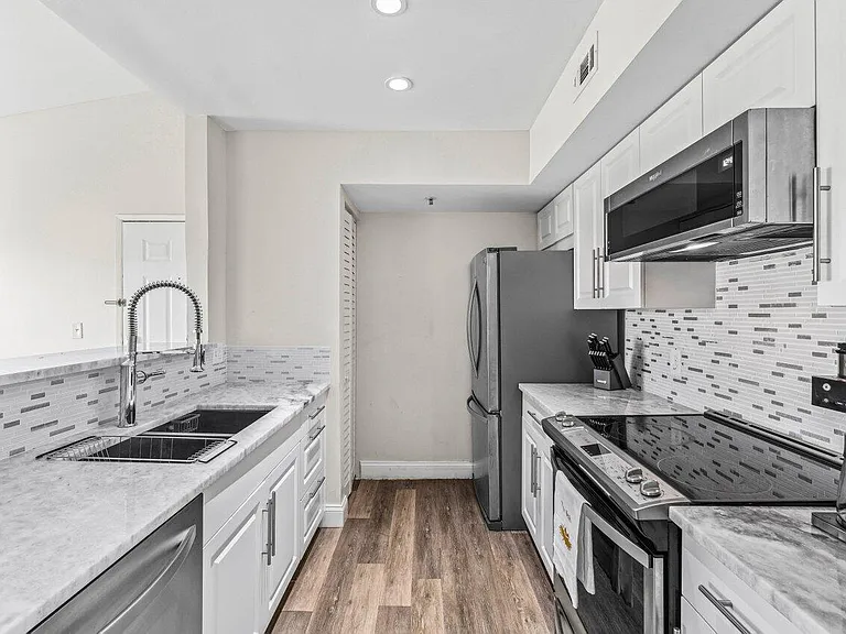 157 Yacht Club Way — Photo 10
