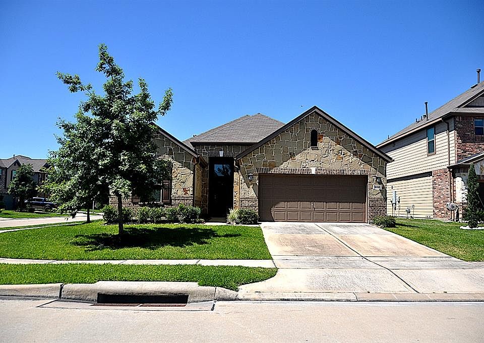 1st image of 16518 Winthrop Bend Dr