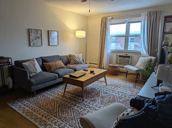 8 Commonwealth Ct, Brighton, MA