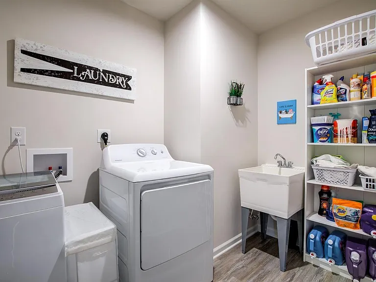 7873 Pinnacle Point Dr — Photo 19