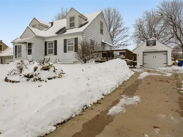 108 South St, Urbana, IA 52345