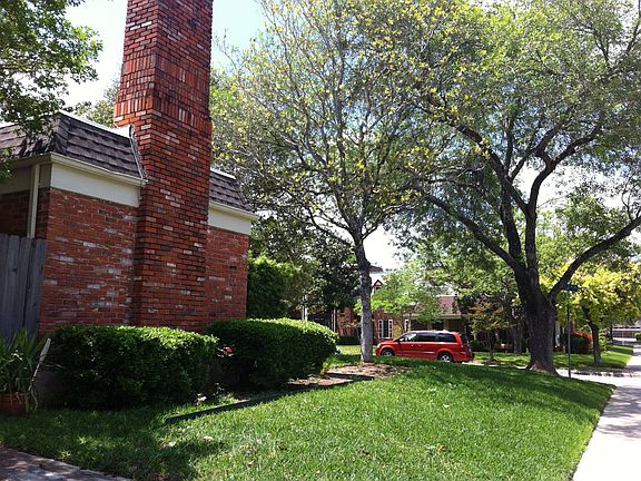 5th image of 11840 Petal Dr