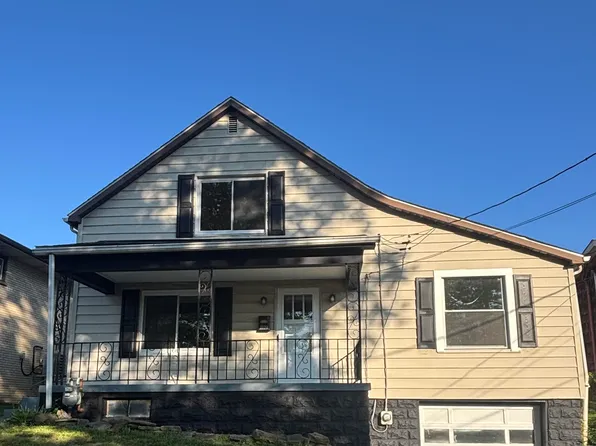 3723 Marlamont Way, Weirton, WV 26062