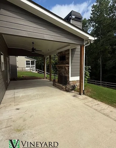 44 Sparkleberry Ln W — Photo 50