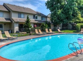 12002 N Jantzen Beach Ave, Portland, OR 97217