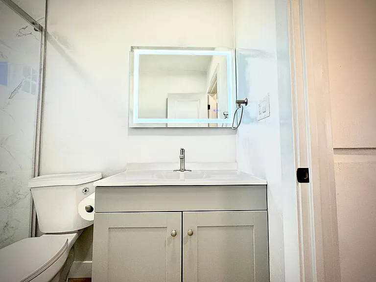 321 N Macneil St — Photo 17