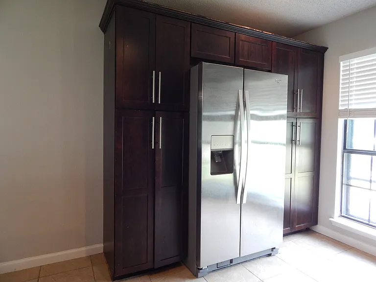 424 Adelaide Dr — Photo 8