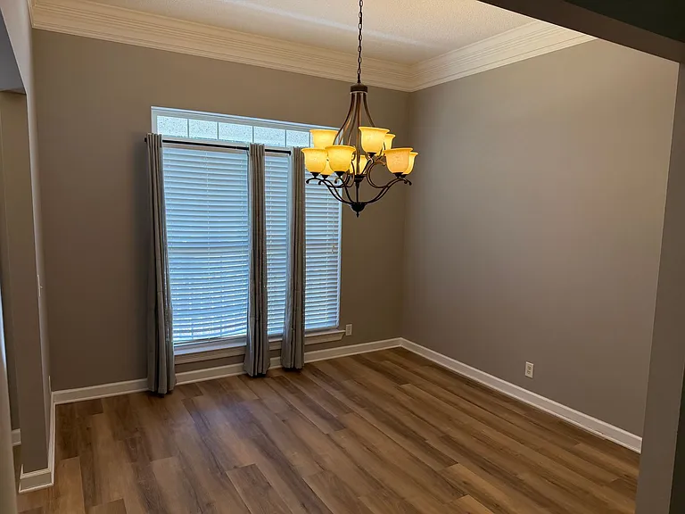 212 Autumn Ridge Ct — Photo 4