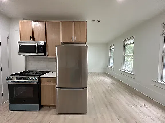 2 bed, 975 sqft, $2,800 — Photo 3