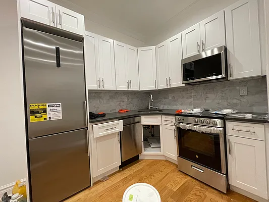 Rented by Silver Line Realty Group NY LLC | media 1