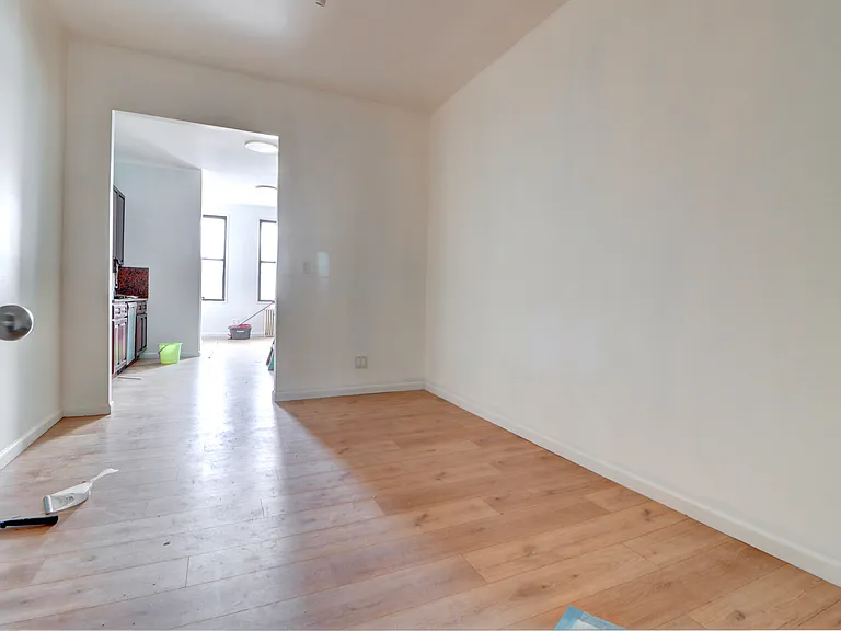 2020 Greene Ave #2R — Photo 3