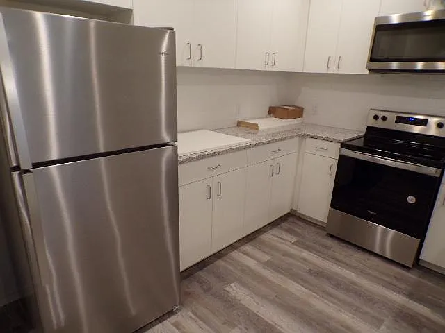 690 Union Ave #4 — Photo 26