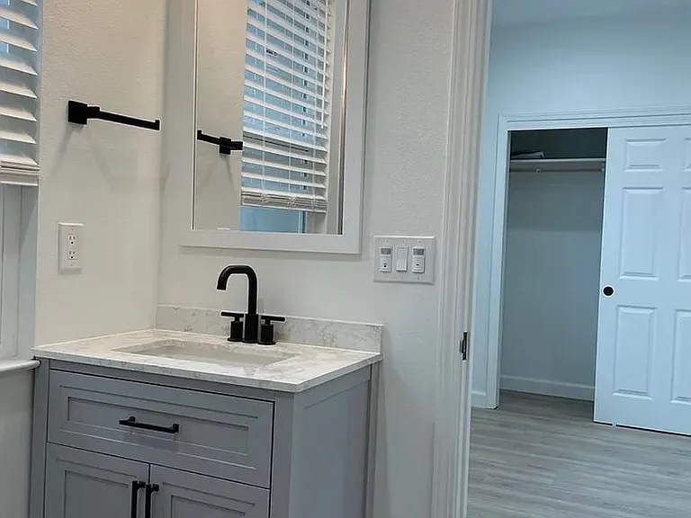 2409 Cory Ave #B — Photo 6