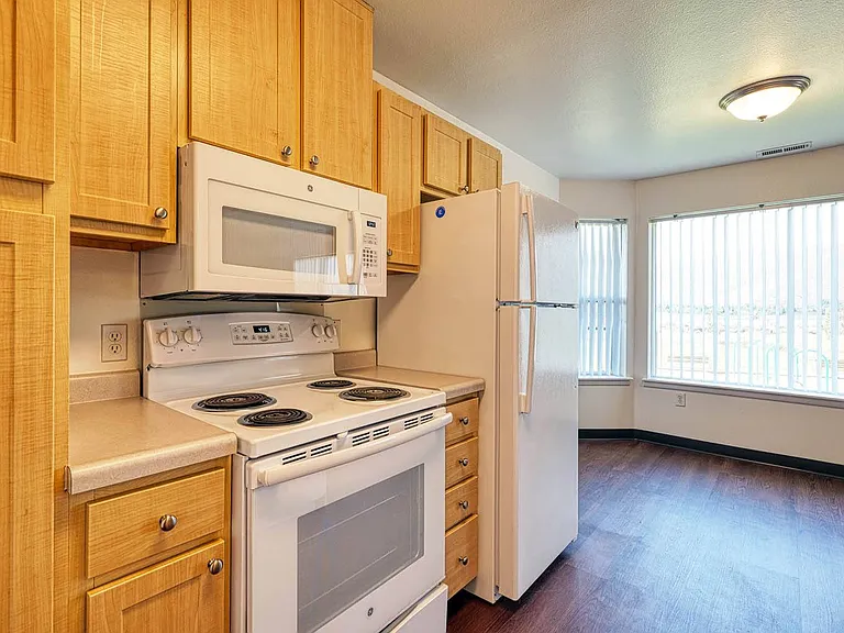Balmoral Apartments — Photo 26