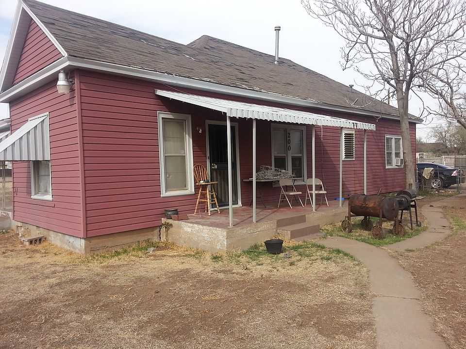 2nd image of 200 N Washington St