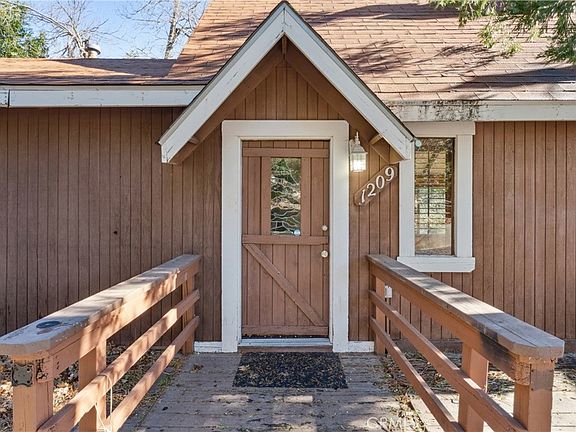 2nd image of 1209 Bridal Path