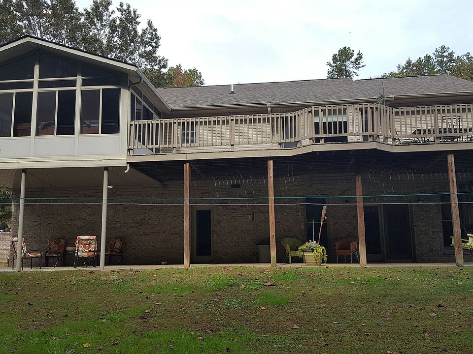 2nd image of 379 See Branch Rd