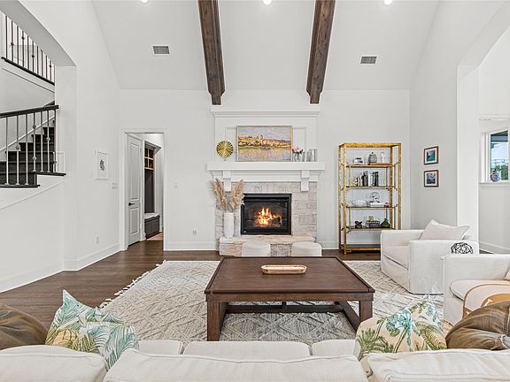 5th image of 7983 Buffaloberry Rd