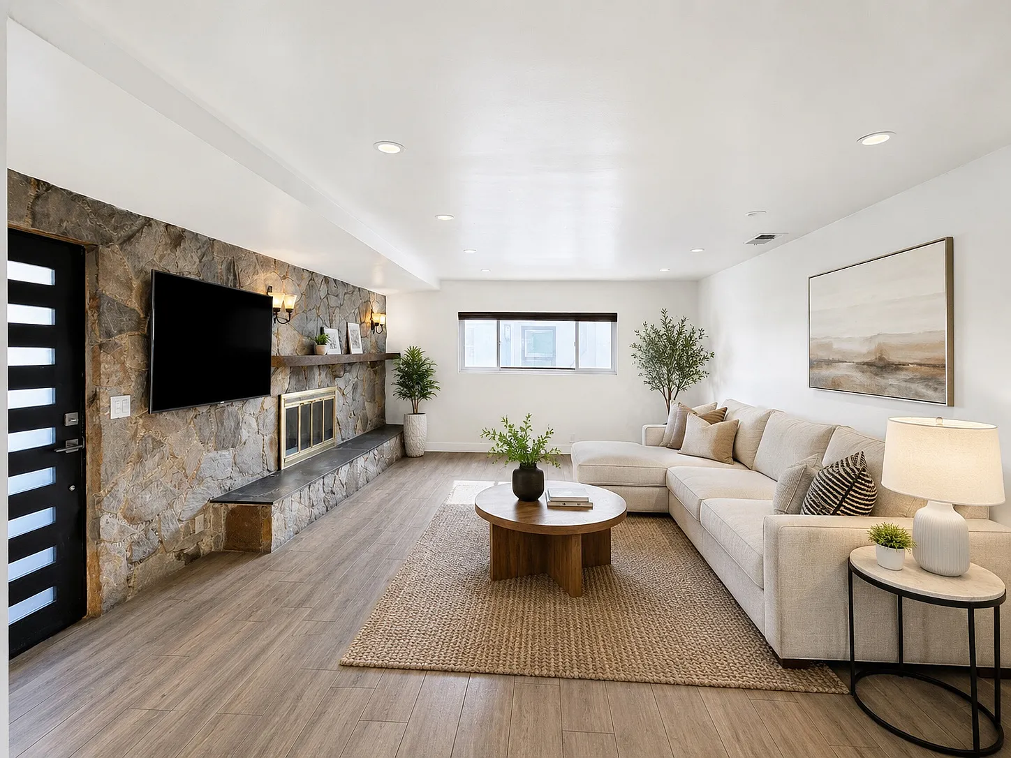 4 bed, 2.5 bath, 2000 sqft, $6,495 — Photo 4
