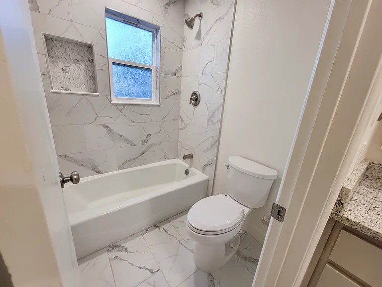 2410 Maxwell Dr — Photo 13