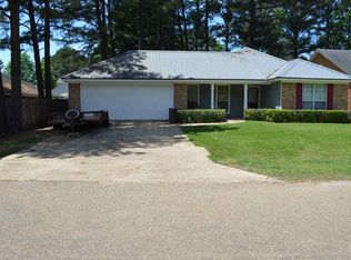 439 Riverbend Dr, Jackson, MS 39272