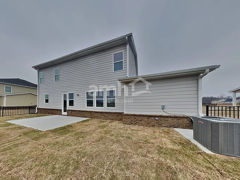 108 Punderson Dr — Photo 21