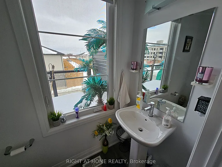 156 Huron St — Photo 14