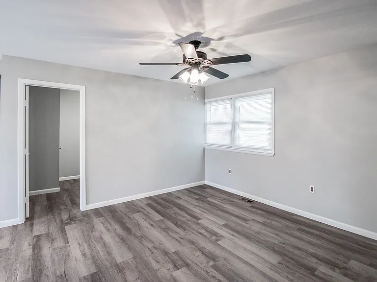 7 Summit Cir — Photo 3