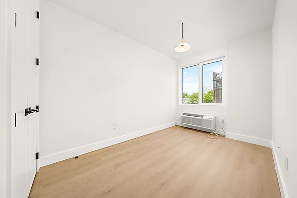 Rented by Nooklyn NYC LLC | media 4
