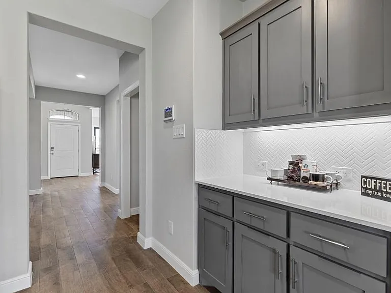 14540 Caelum Dr — Photo 2