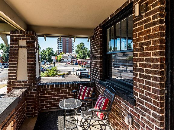 2nd image of 615 N Clarkson St #619
