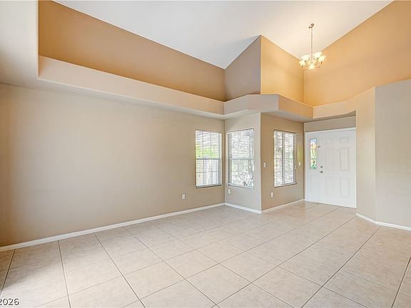 5th image of 8208 Renfrew Dr