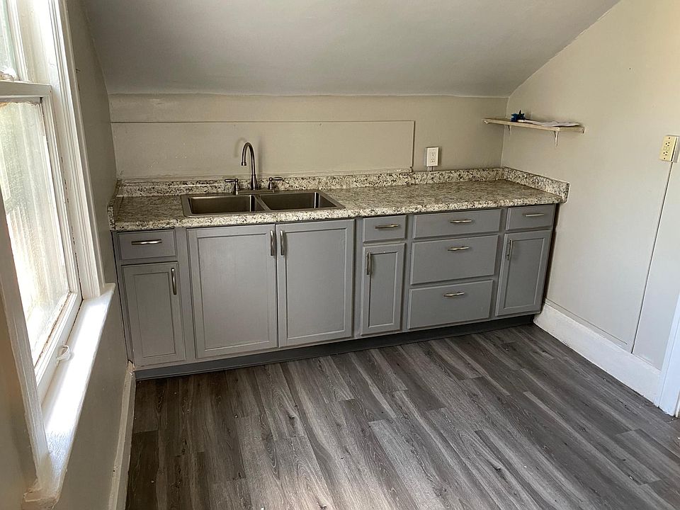 2nd image of 4820 Stickney Ave
