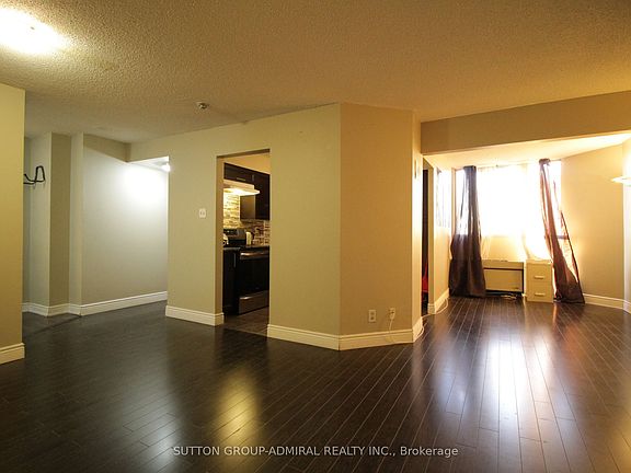 2nd image of 41 Markbrook Ln #610