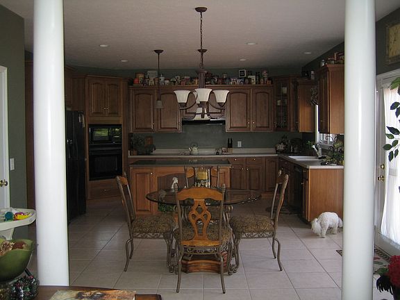 Breakfast Nook/Kitchen