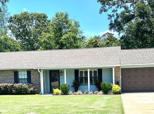 411 Twin Bay Dr, Pensacola, FL 32534