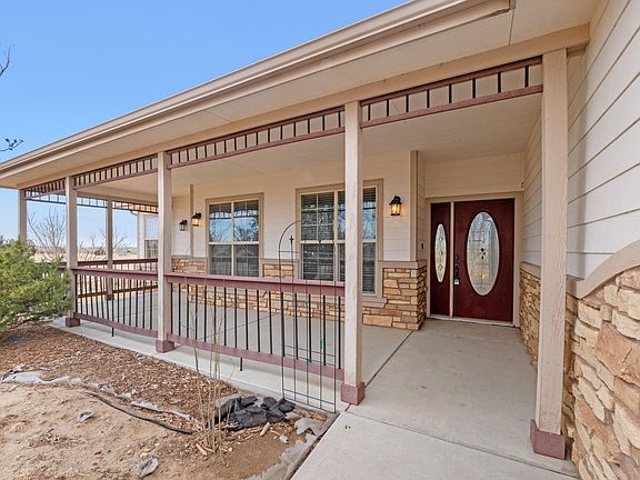 4th image of 15 Trailside Dr