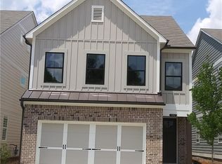 1062 Crest Mill Dr, Marietta, GA 30008