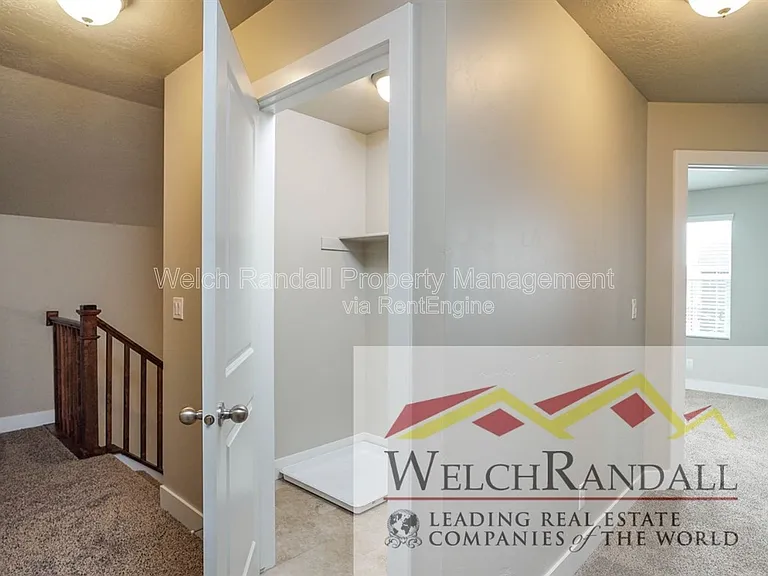 2542 S Andover St — Photo 3