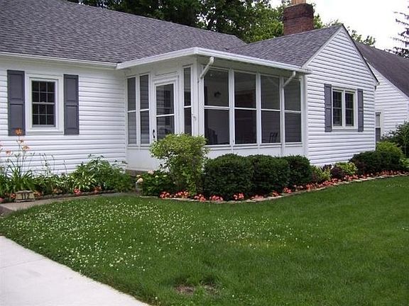 2nd image of 112 W Greenview Dr