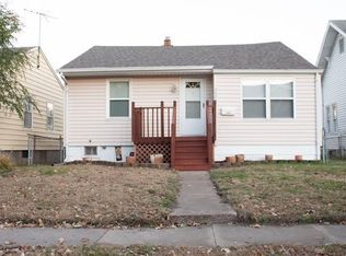 2020 N 3rd St, Saint Charles, MO 63301
