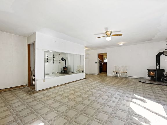 2nd image of 8717 Lindholm Street