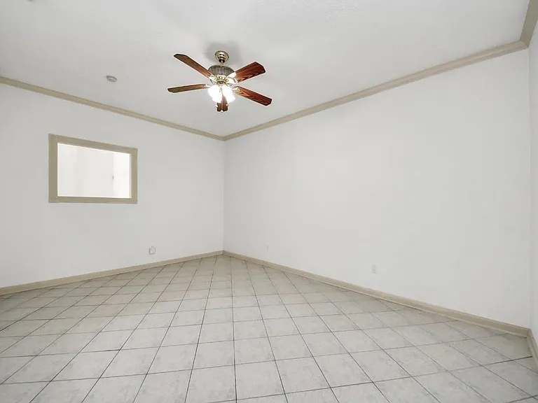 10535 Emnora Ln — Photo 13