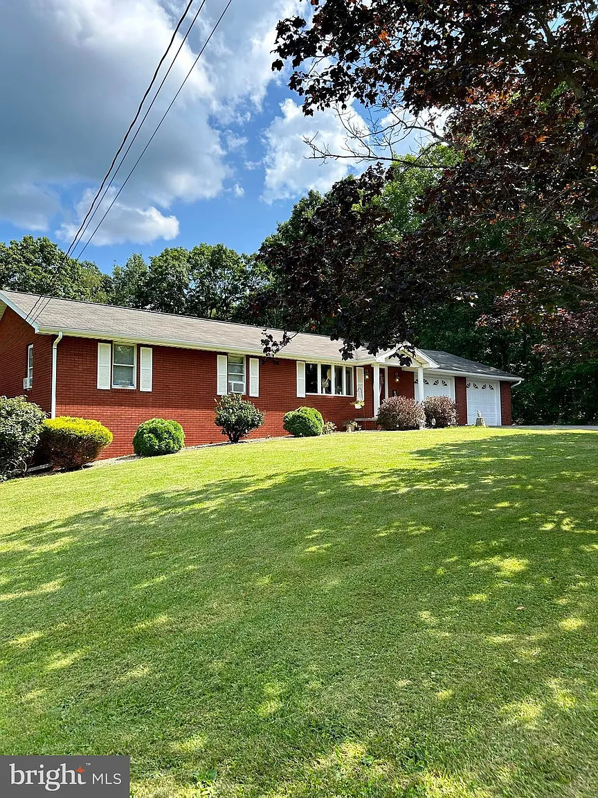 1554 Finzel Rd photo 1