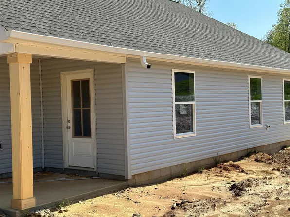 80 White Oak Cv, Henderson, TN 38340