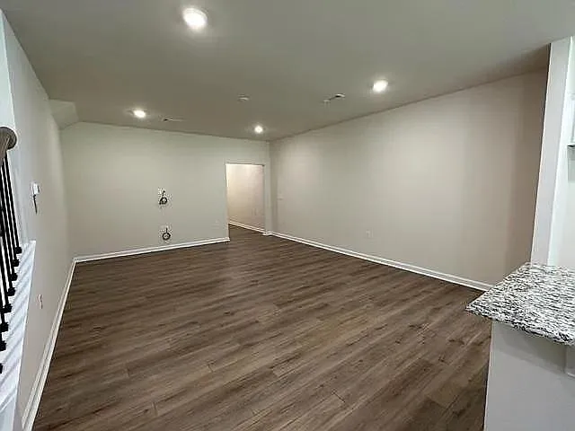 909 Falls Grove Trl — Photo 19