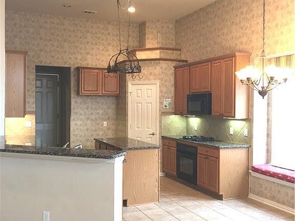 4th image of 15909 Twin Cove Dr