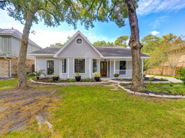 711 Nottingham Lane, Dickinson, TX 77539