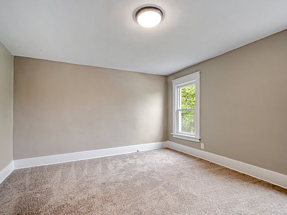 5th image of 845 Center Rd